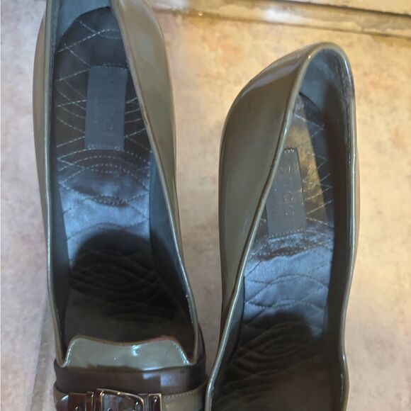 Gucci Pointed Toe Patent Leather Heels army green pumps logo buckle shoes y2k - Picture 4 of 10